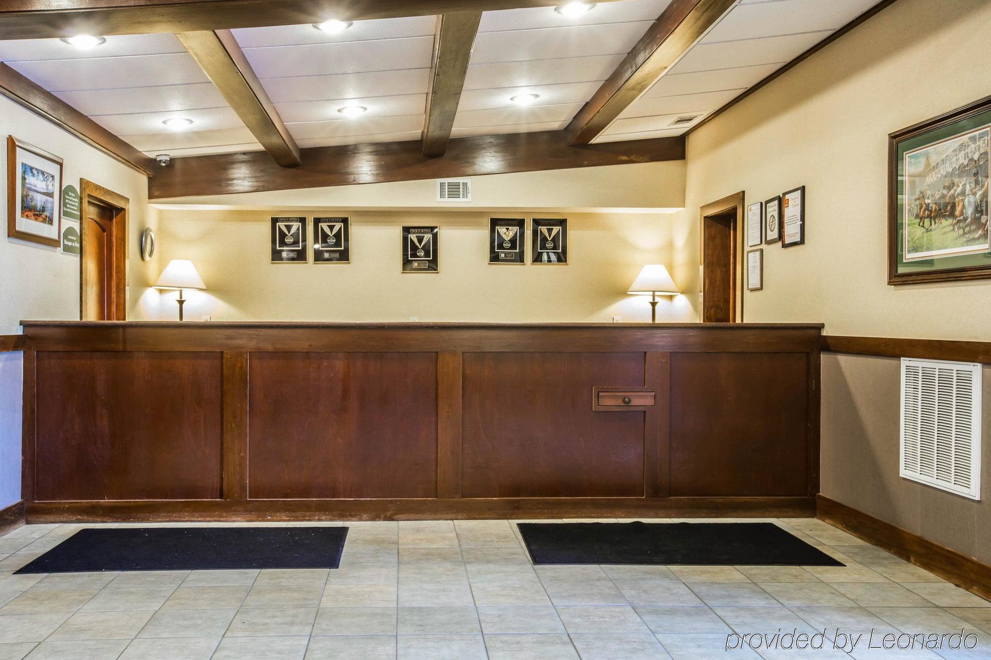 Clarion Inn & Suites At The Outlets Of Лейк Джордж Екстериор снимка